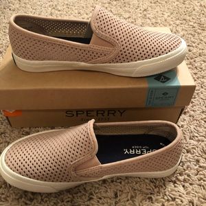 SPERRY memory foam pink shoes